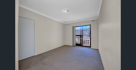 Convenient location - Photo 2