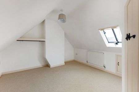 2 bedroom semi-detached house to rent - Photo 5