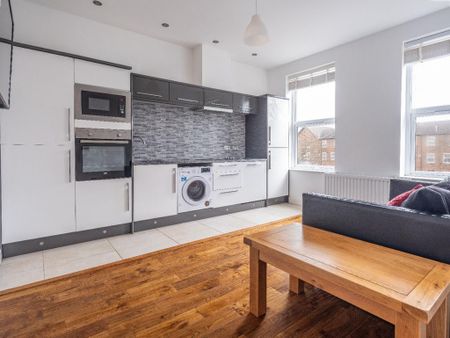 2 bedroom apartment to rent - Photo 4