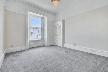 6 bedroom flat to rent - Photo 3