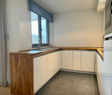 Appartement te huur in Genk voor € 1.020 met 2 slaapkamers - Photo 2