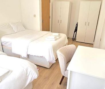 2 bedroom flat to rent - Photo 6