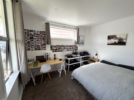 A Christmas Cracker - Photo 5