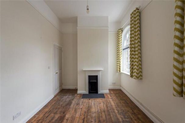 3 bedroom flat to rent - Photo 1
