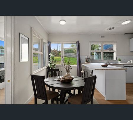 19 Chestnut Ave, Lutana, Tas 7009 - Photo 5