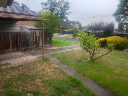 Gladstone Park - Photo 3