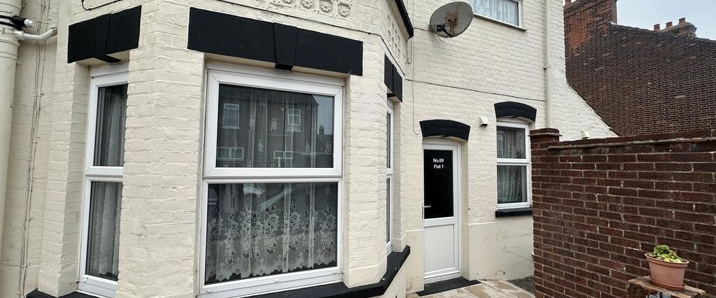 1 bedroom flat to rent - Photo 1