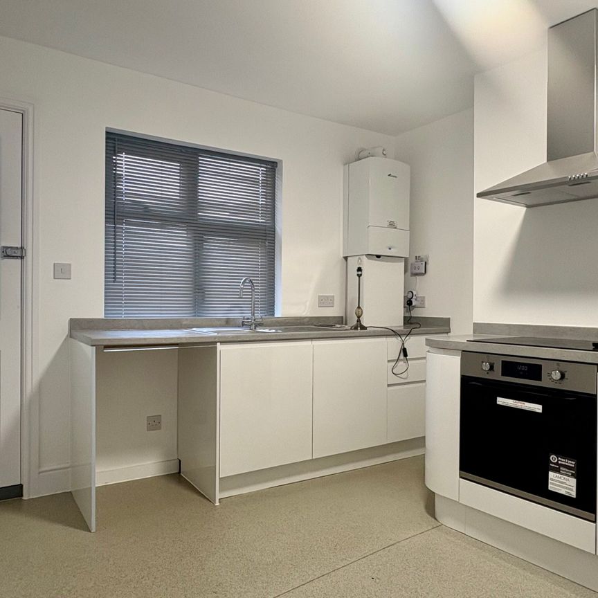 Station Road, West Drayton - Photo 1