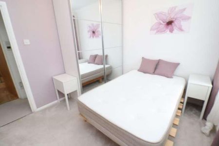 Odessa Street, Gabriel House, SE16 - Photo 3