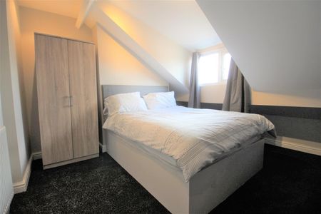 Cross Chapel Street, Headingley, LS6 3JE, Leeds - Photo 4