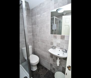 121 Leopold Street - Photo 2