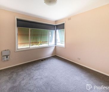 41 Plover St, Melton, Vic 3337 - Photo 4