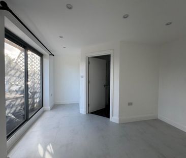 2 bed Apartment for Rent - Photo 2