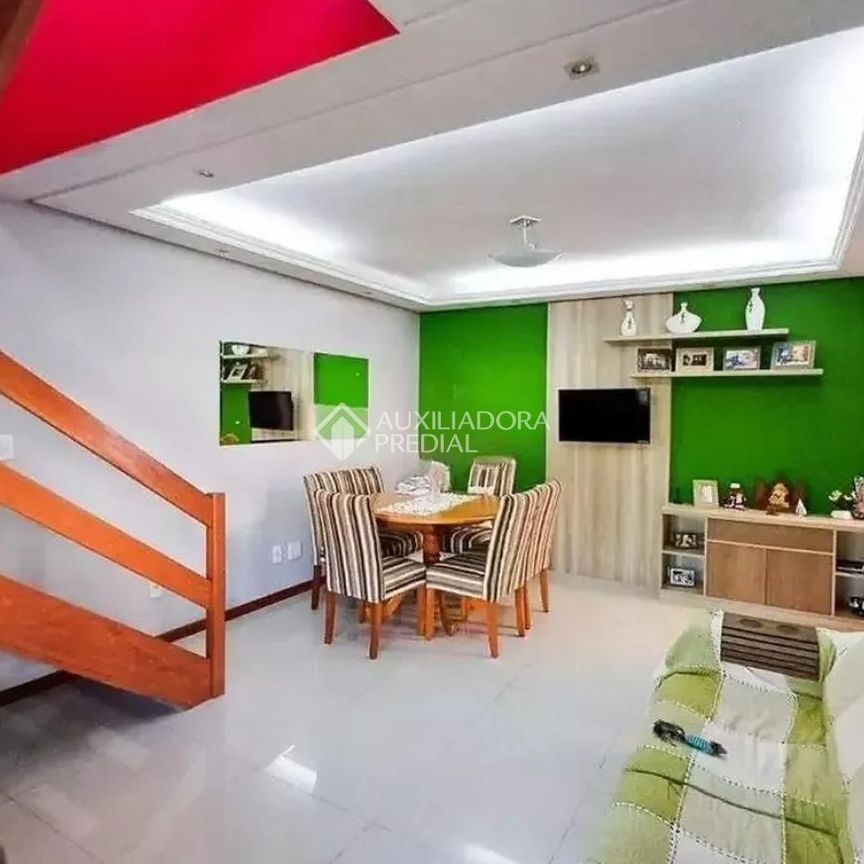 Casa com 3 quartos e 220m² para alugar em Cavalhada, Porto Alegre. - Foto 1