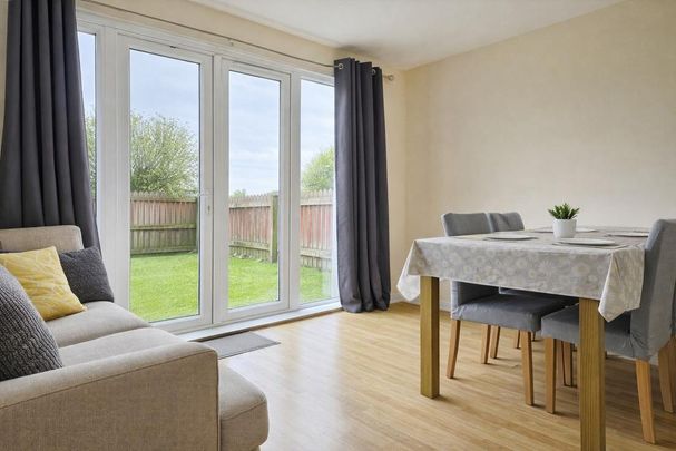 3 bedroom terraced house to rent - Photo 1