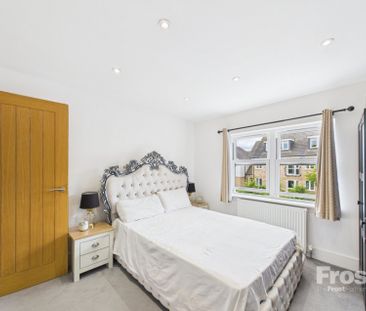 Britwell Road, Burnham, Bucks,SL1 - Photo 3