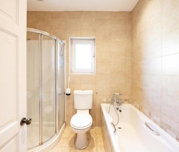 4 bedroom semi-detached house to rent - Photo 6