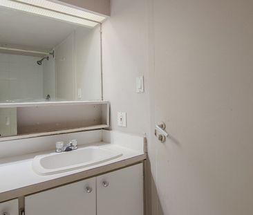 1975 de Maisonneuve - Photo 2