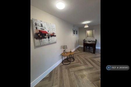 1 bedroom flat to rent - Photo 4