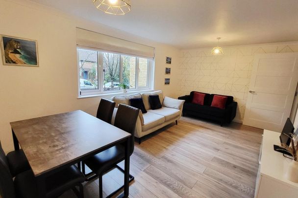 Caledonian Road, London - Photo 1