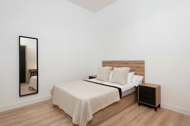 Calle de Valverde, Madrid, Community of Madrid 28004 - Foto 1