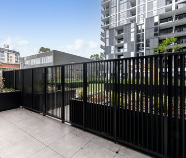 Brand New Luxury 1-Bedroom Apartment! - Photo 4