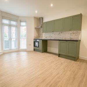 1 Bed Flat, Carlton Road, SO15 - Photo 2