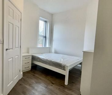 1 bedroom house of multiple occupation to rent - Photo 3