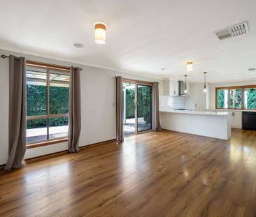 Stunning Family Home! - Photo 3