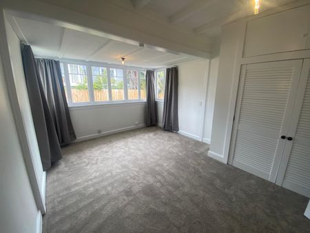 Epsom, 3 bedrooms - Photo 2