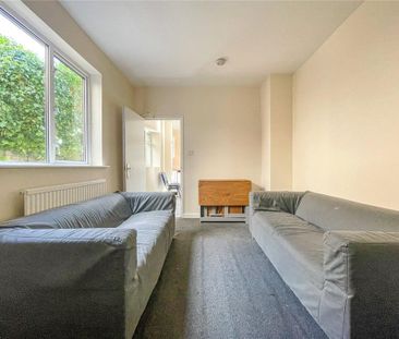 6 bedroom terraced house to rent - Photo 1