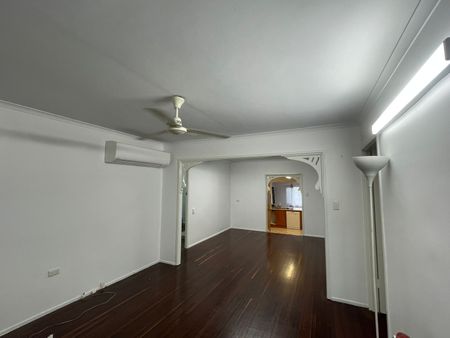 EASY LIVING - Photo 2