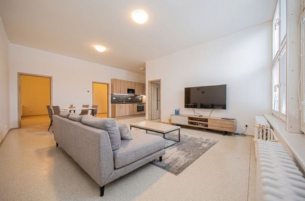 Pronájem bytu 2+kk 65 m² - Photo 1