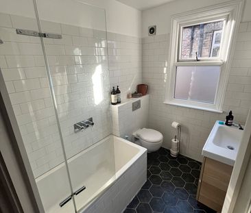Room in a Shared Flat, Chertsey Road, E11 - Photo 2