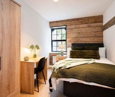 1 bedroom in a flat share to rent - Photo 5