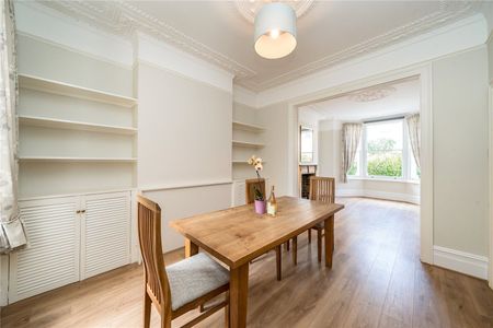 Wroughton Road, Between The Commons, SW11 - Photo 2