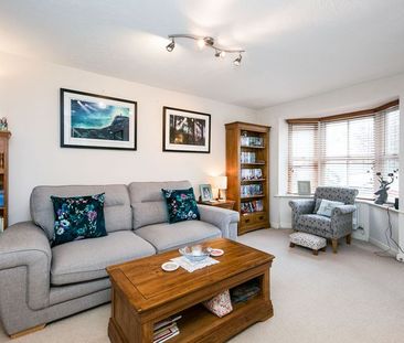 2 bedroom terraced to rent - Photo 1