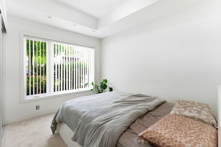 For Lease - 60 Orchid Place Drive Unit# 1, Toronto, Ontario - Photo 3