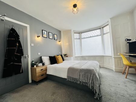 BEDROOM 5 – MEDIUM SINGLE WITH SHARED BATHROOM AND SEPERATE TOILET - Photo 5