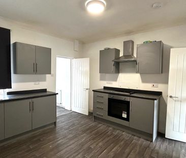 2 bedroom terraced house to rent - Photo 6