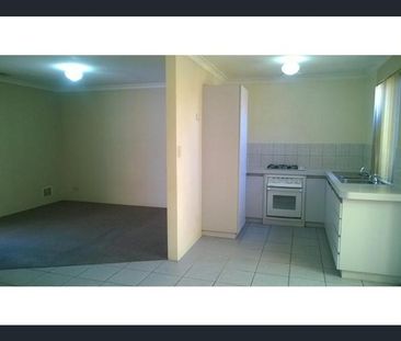 Nice House in BEST Location! Pets Allowed. Walk to Shops, Trains, C... - Photo 5