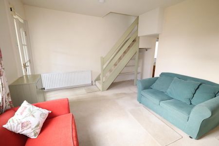 26 Ravenhill Gardens, Belfast, BT6 8GP - Photo 2