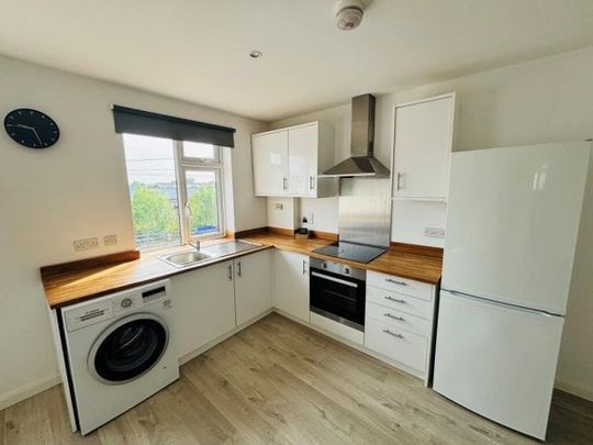 Cape Road, Warwick, CV34 - Photo 1