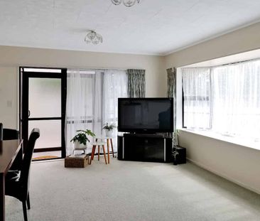 Sunny 2 Bedroom in Naenae - Photo 1