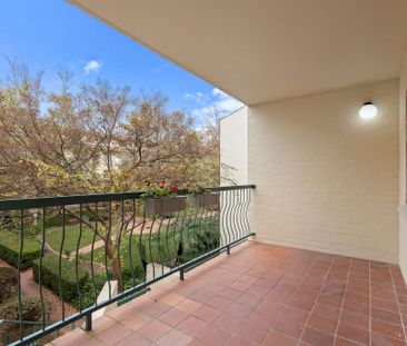 Two-Bedroom Apartment in the Leafy Somerset Complex! - Photo 6