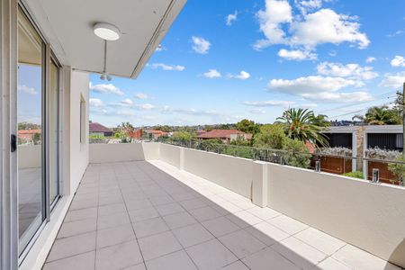 6/11 Clyde Street, North Bondi, NSW 2026 - Photo 3