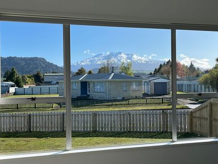 Central Ohakune 3 bedroom Home - Photo 2