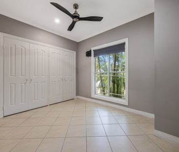 SPACIOUS FAMILY HOME - Photo 2