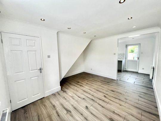 2 bedroom terraced house to rent - Photo 1