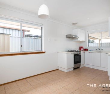 3 Bedroom 1 Bathroom House in Padbury - Photo 3